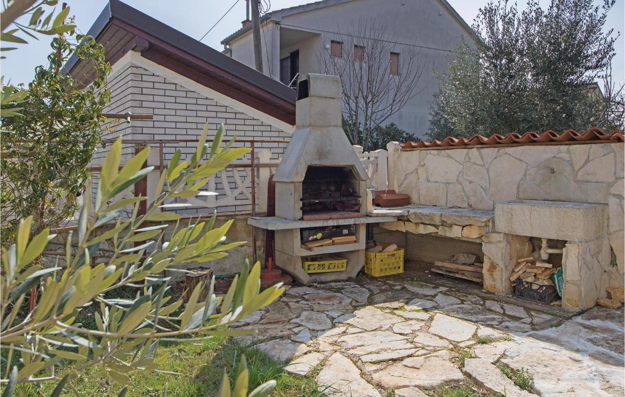 Awesome Apartment In Fazana With Wifi מראה חיצוני תמונה