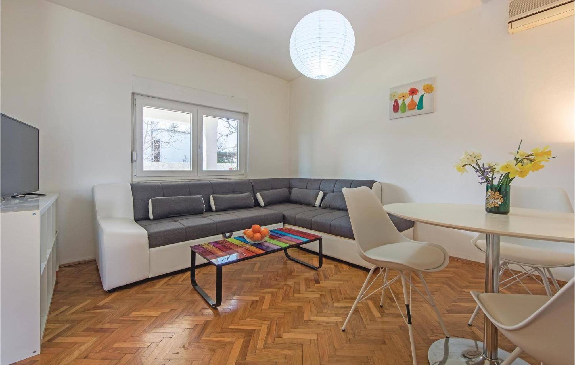 Awesome Apartment In Fazana With Wifi מראה חיצוני תמונה